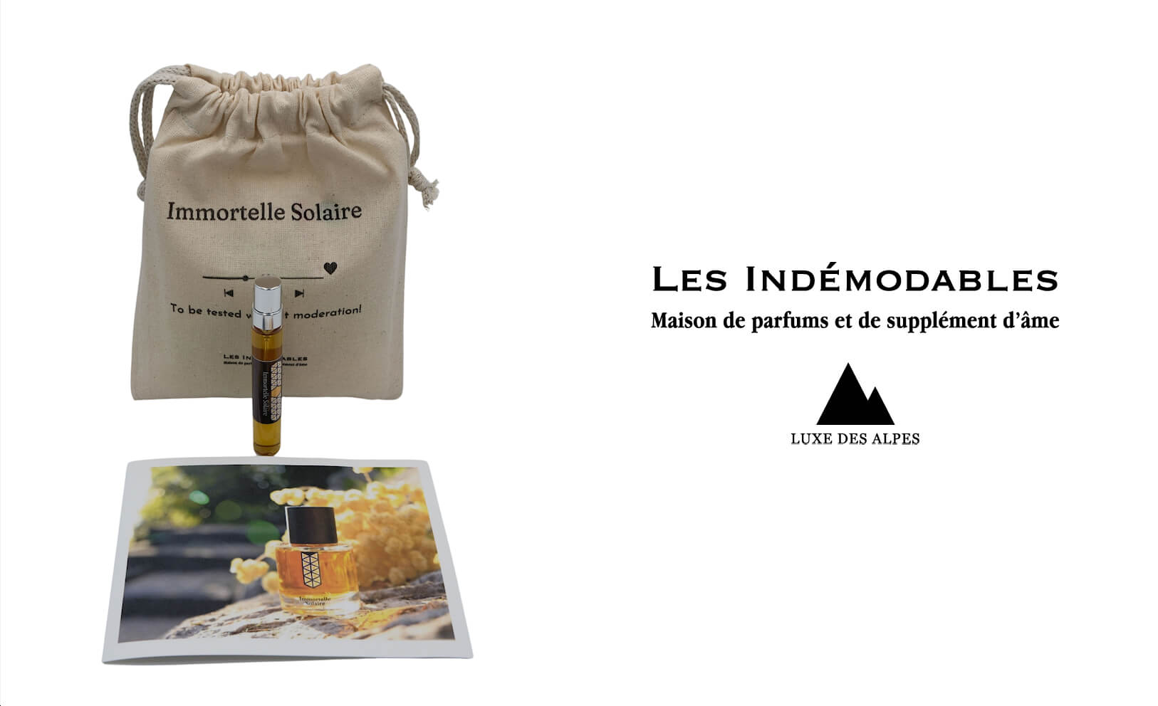 Echantillon du parfum Immortelle Solaire 7ml de la marque Les Indémodables avec son emballage et son livret